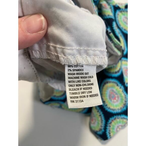 Crown and Ivy bright medallion shorts 20W - Picture 4 of 6